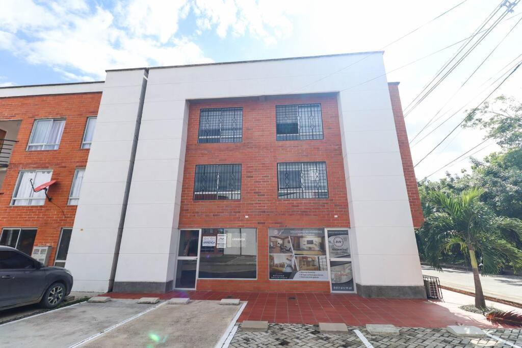 Apartamento Amoblado En Carepa Cerca Al Aeropuerto エクステリア 写真