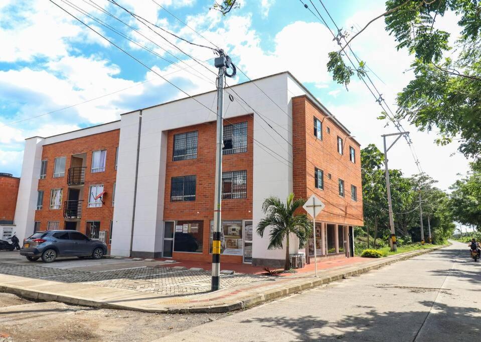 Apartamento Amoblado En Carepa Cerca Al Aeropuerto エクステリア 写真